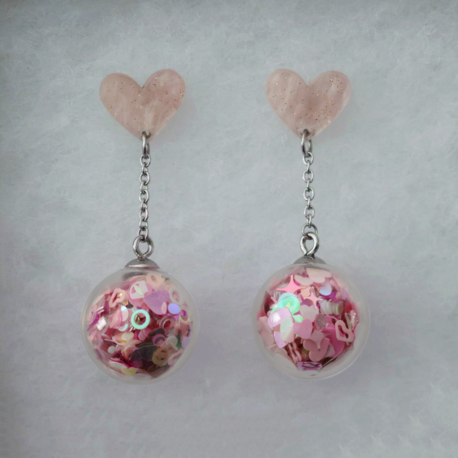 GLITTER GLOBE LOVE BOMB EARRINGS